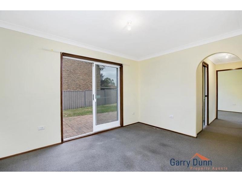 19 Gove Ave, Green Valley NSW 2168