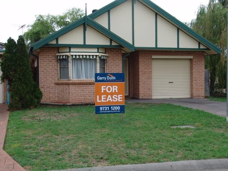 34 Daintree Drive, Wattle Grove NSW 2173