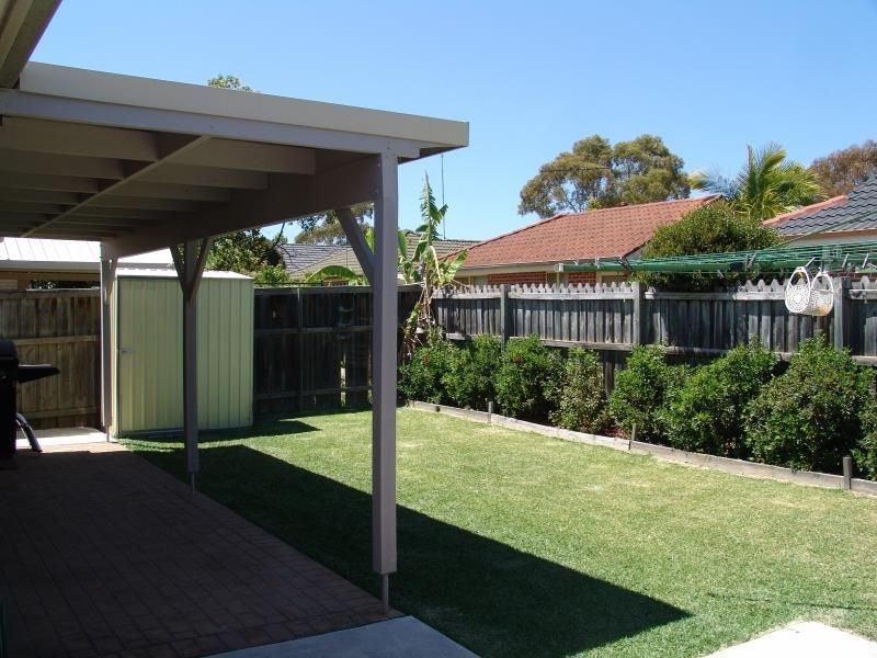 16 Delfin Drive, Wattle Grove NSW 2173