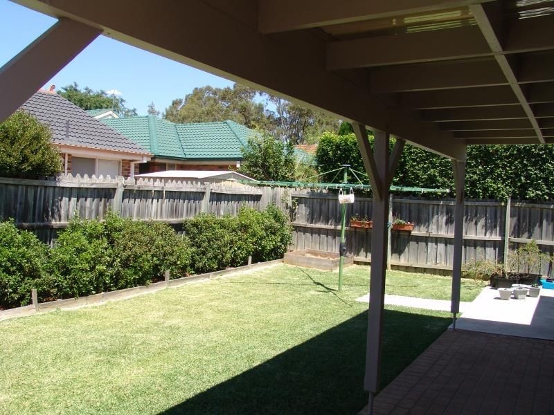 16 Delfin Drive, Wattle Grove NSW 2173