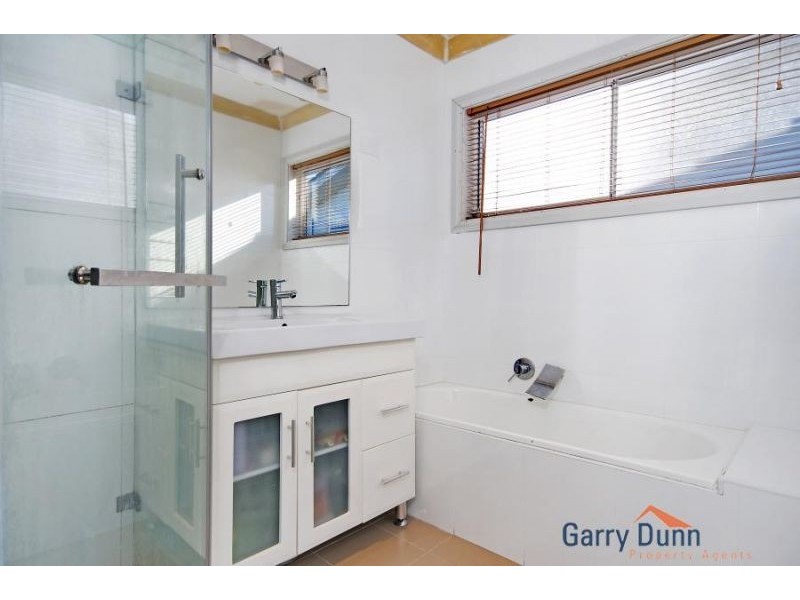 7 Sunset Ave, Lurnea NSW 2170