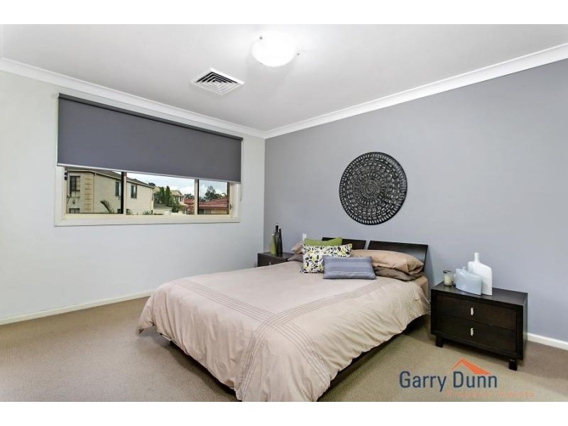 4 Gentle Close, Casula NSW 2170
