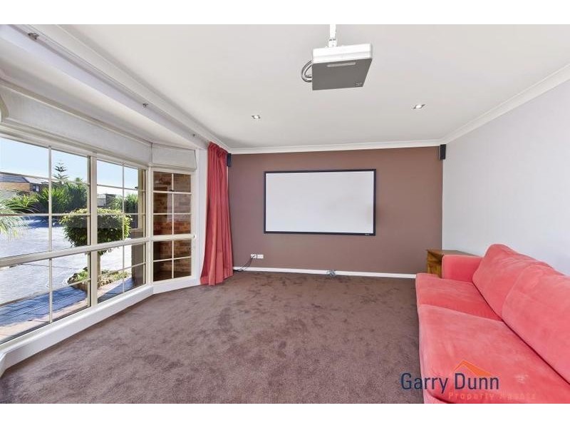 31 Kendall Drive, Casula NSW 2170