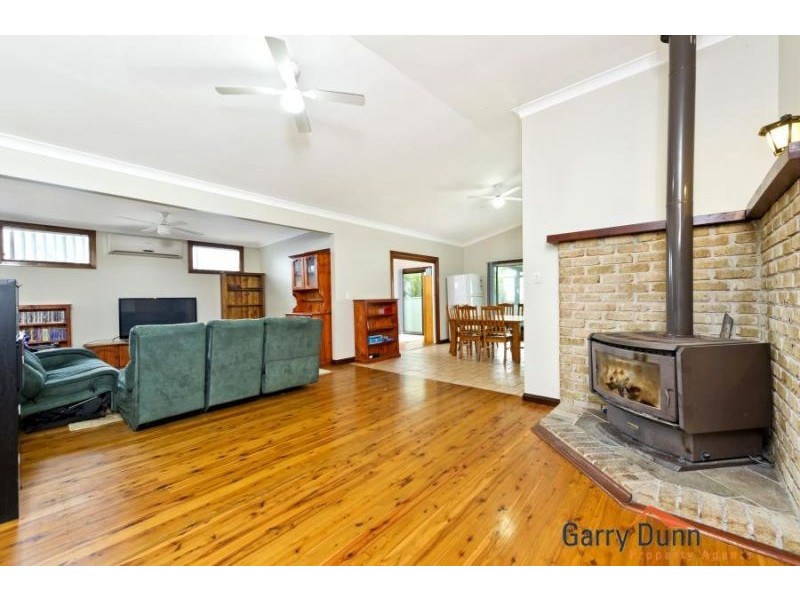 41 Stewart Ave, Hammondville NSW 2170