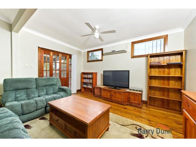 41 Stewart Ave, Hammondville NSW 2170