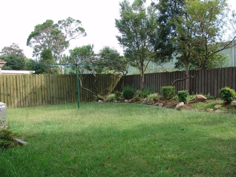 16 Warrego Court, Wattle Grove NSW 2173