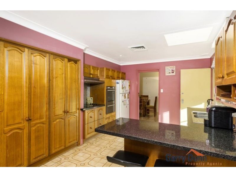 9 Renton Ave, Moorebank NSW 2170