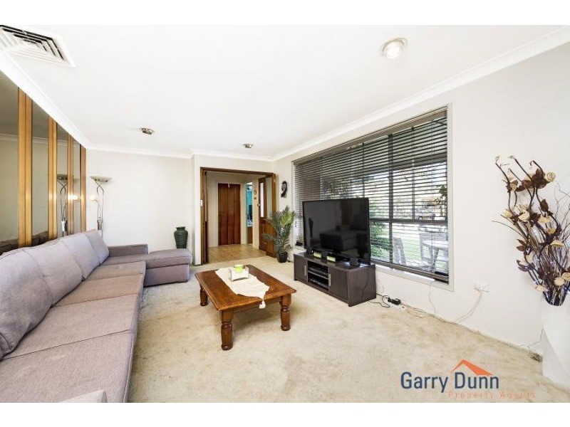 9 Renton Ave, Moorebank NSW 2170