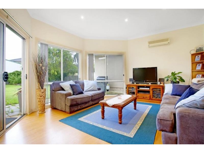 10 Brunei Cres, Holsworthy NSW 2173