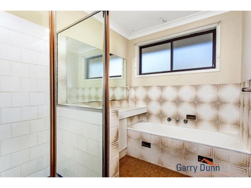 6 O’Connell Close, Lurnea NSW 2170