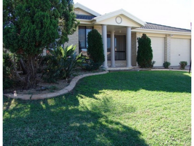 18 Michelago Circuit, Prestons NSW 2170