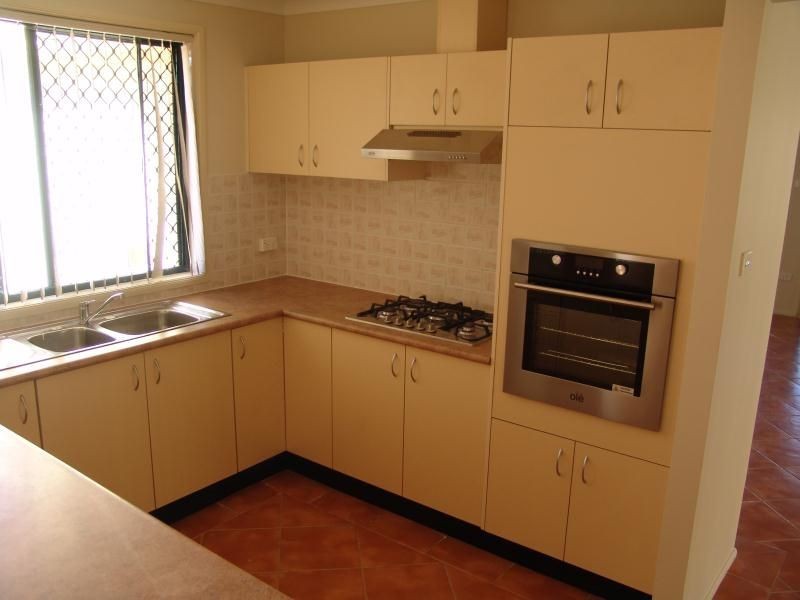 18 Michelago Circuit, Prestons NSW 2170