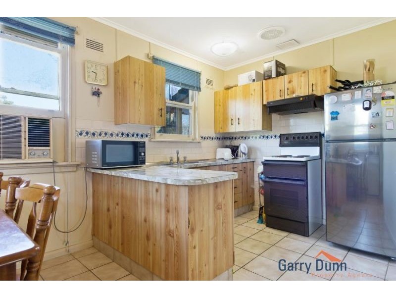 10 Wewak Rd, Holsworthy NSW 2173