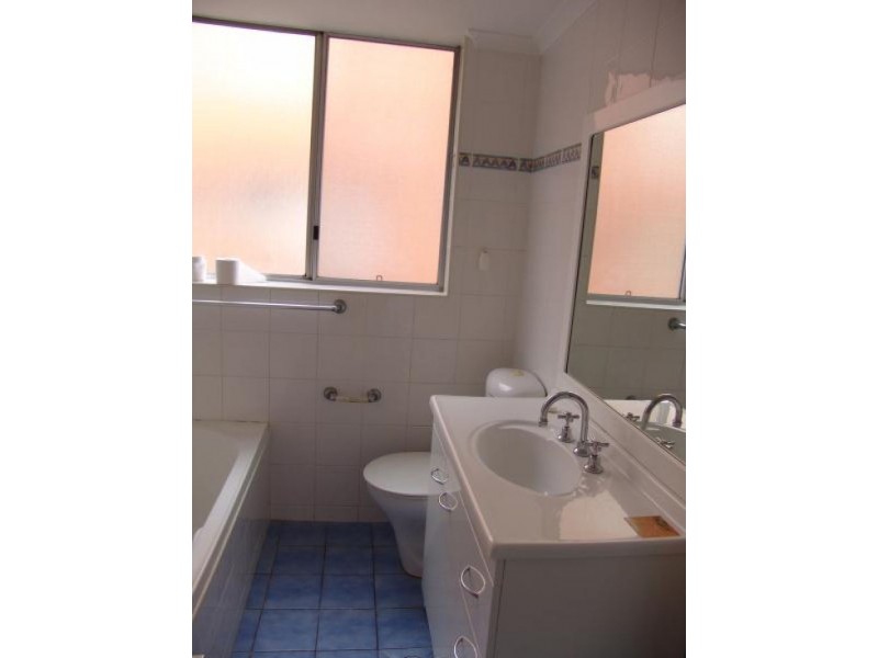 3/10 Drummond Street, Warwick Farm NSW 2170