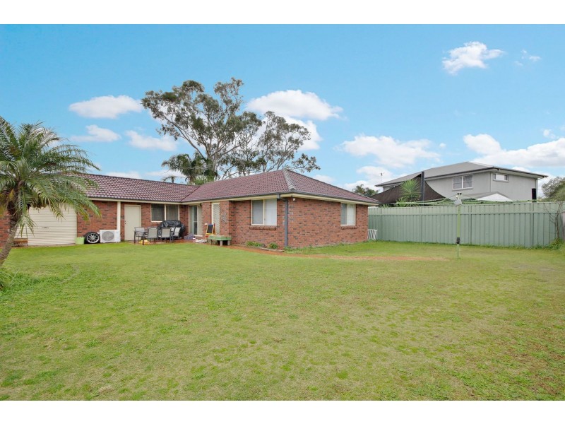 13 Tivoli Court, Wattle Grove NSW 2173
