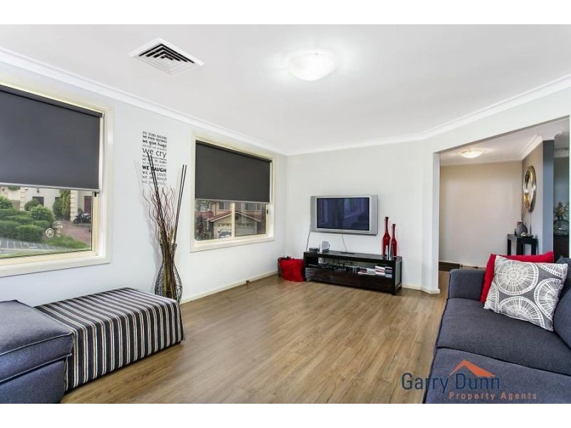 4 Gentle Close, Casula NSW 2170