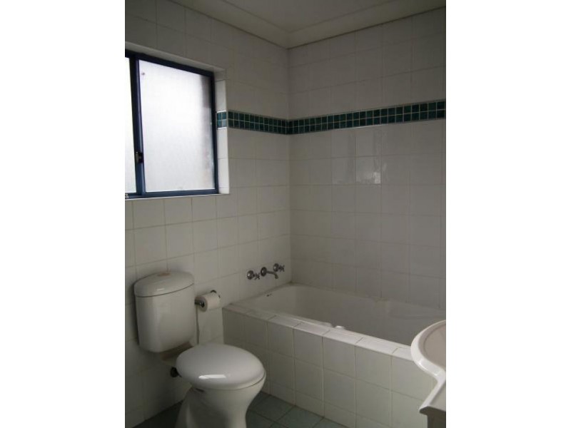 4/190 Newbridge Road, Moorebank NSW 2170