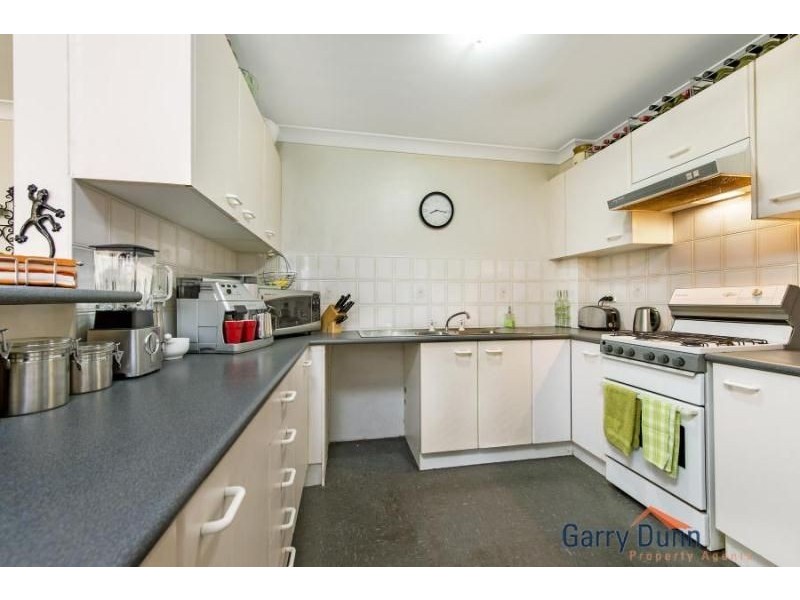 11/12 Frank Oliveri Drive, Chipping Norton NSW 2170