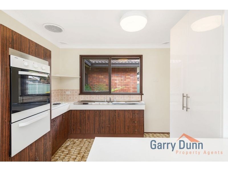 1 Jewell Close, Hammondville NSW 2170