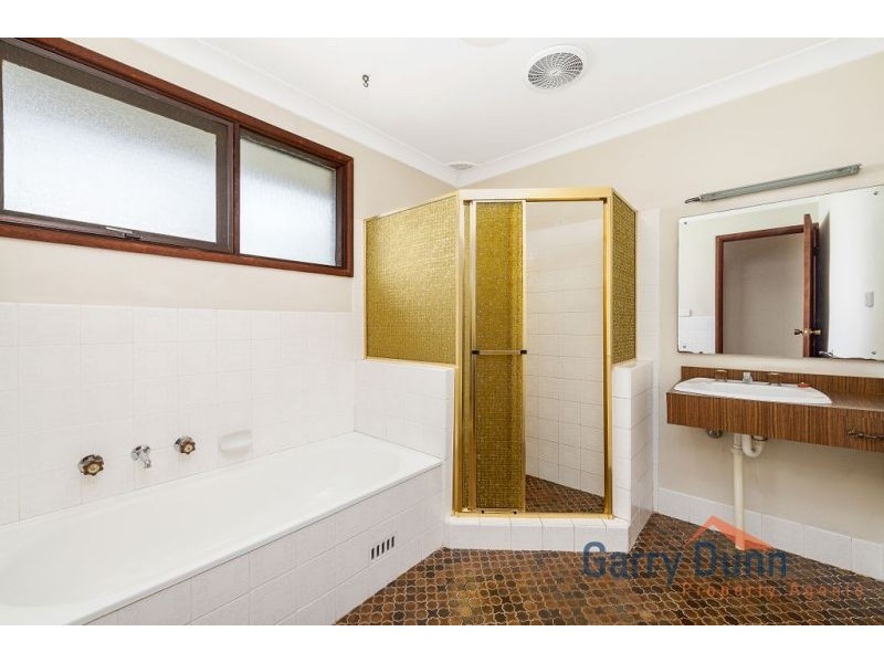 1 Jewell Close, Hammondville NSW 2170