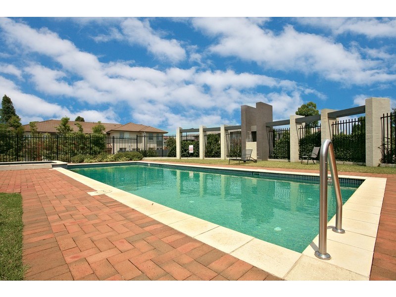 2 Margate Avenue, Holsworthy NSW 2173
