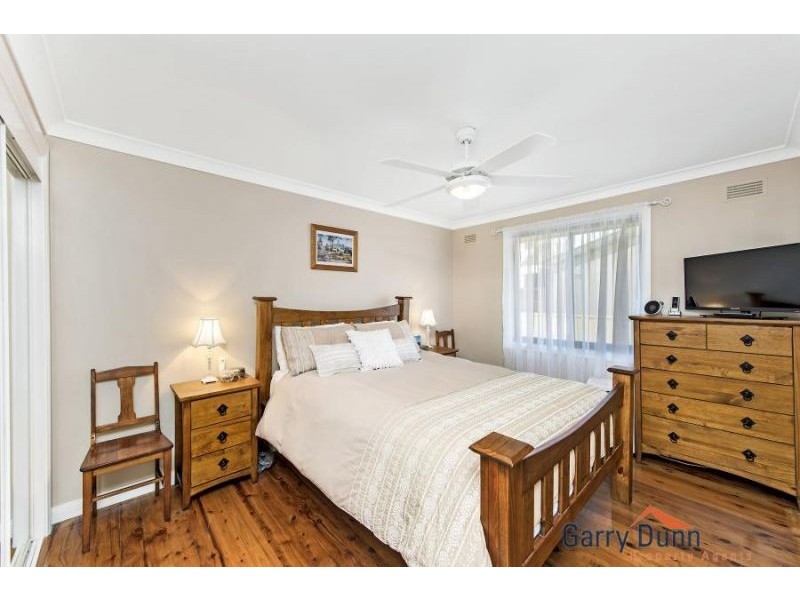 31 Bradey Ave, Hammondville NSW 2170
