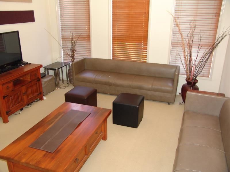 24 Sammut Close, Chipping Norton NSW 2170