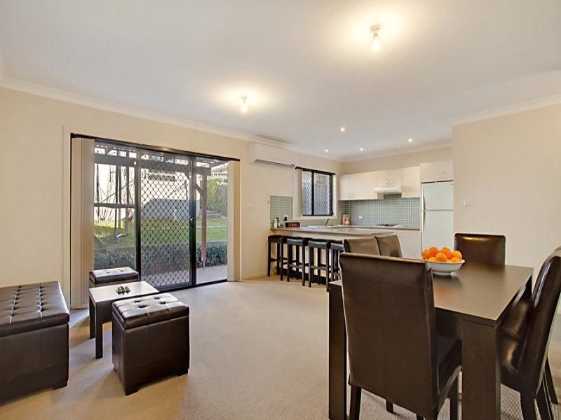 16 Wingate Avenue, West Hoxton NSW 2171