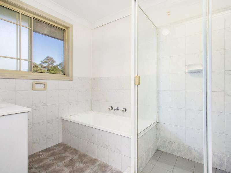 38a Wellwood Ave, Moorebank NSW 2170