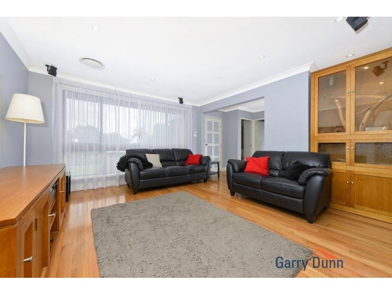 8 Spicer Ave, Hammondville NSW 2170