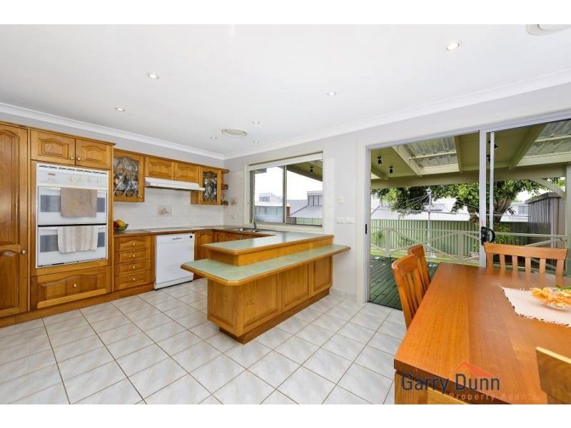 8 Spicer Ave, Hammondville NSW 2170