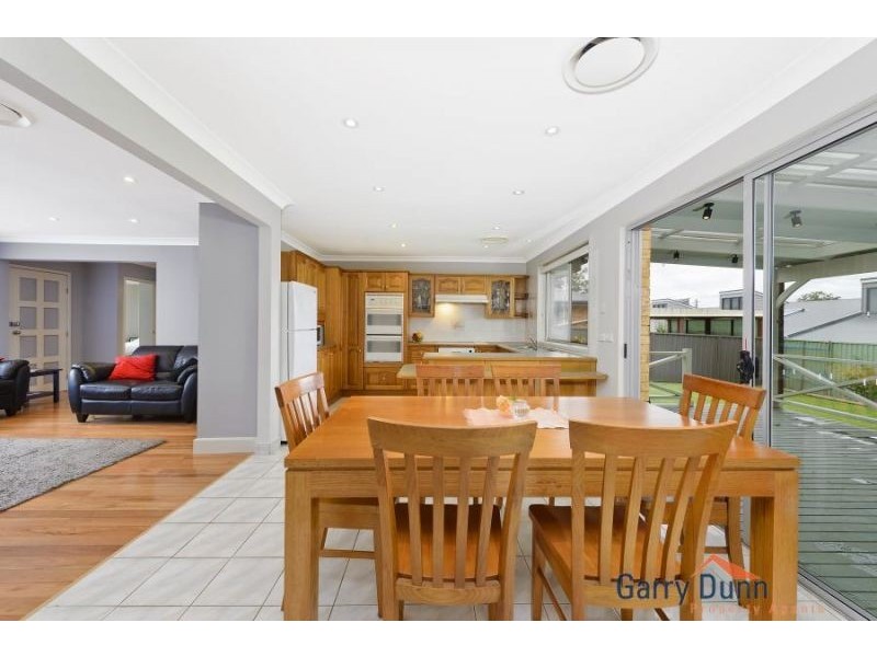 8 Spicer Ave, Hammondville NSW 2170