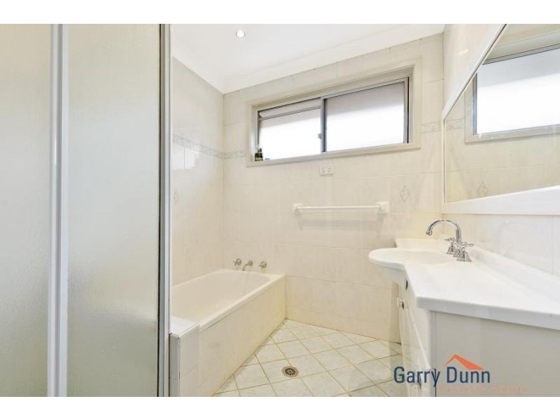 8 Spicer Ave, Hammondville NSW 2170