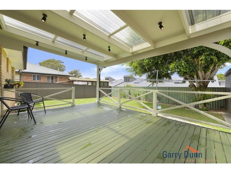 8 Spicer Ave, Hammondville NSW 2170