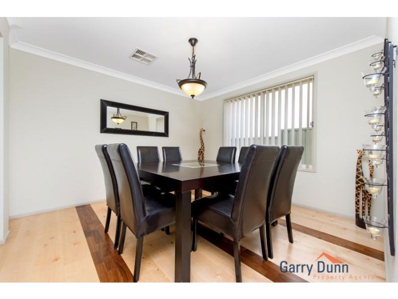 16 Edrom Place, Prestons NSW 2170