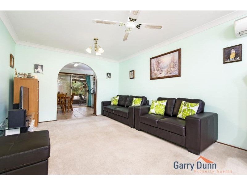 2 Eumung Crt, Wattle Grove NSW 2173