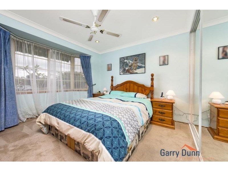 2 Eumung Crt, Wattle Grove NSW 2173