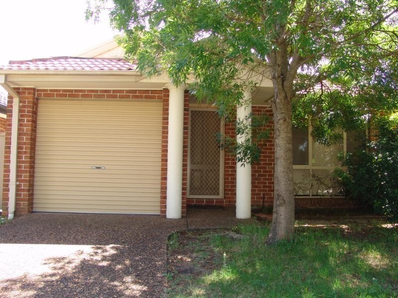 11 Banyule Court, Wattle Grove NSW 2173