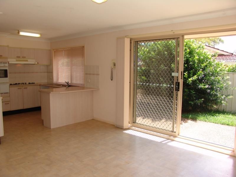 11 Banyule Court, Wattle Grove NSW 2173