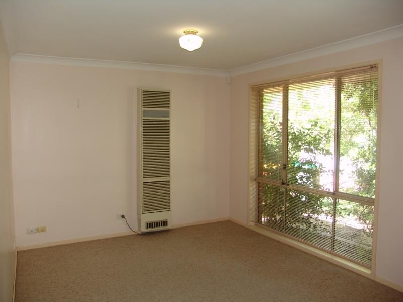 11 Banyule Court, Wattle Grove NSW 2173