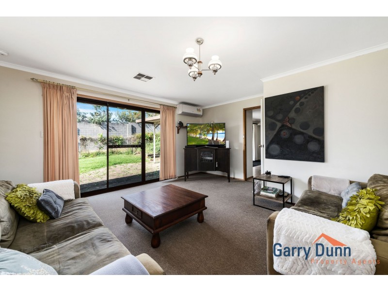 17 Malinya Crescent, Moorebank NSW 2170