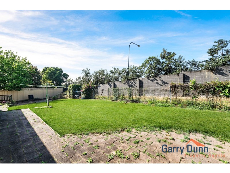 17 Malinya Crescent, Moorebank NSW 2170