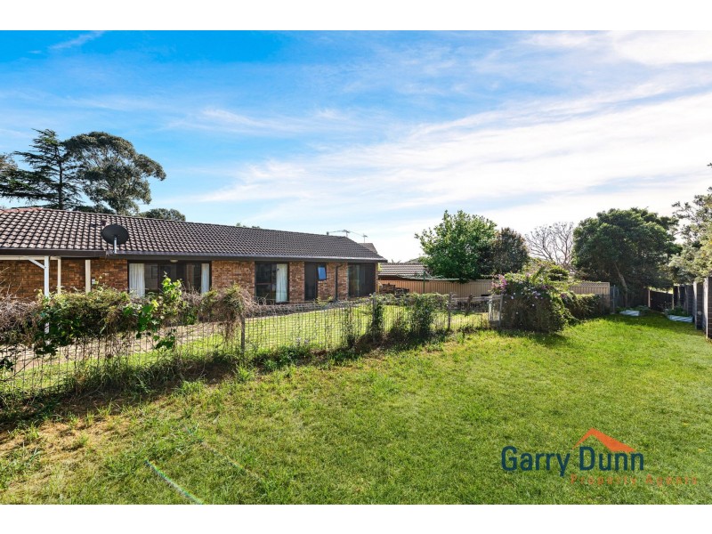 17 Malinya Crescent, Moorebank NSW 2170