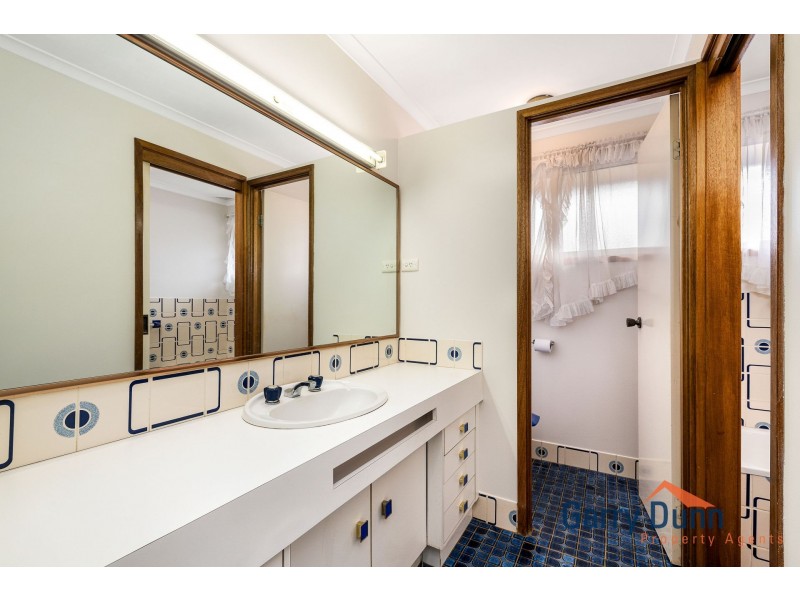 3 McEvoy Close, Hammondville NSW 2170