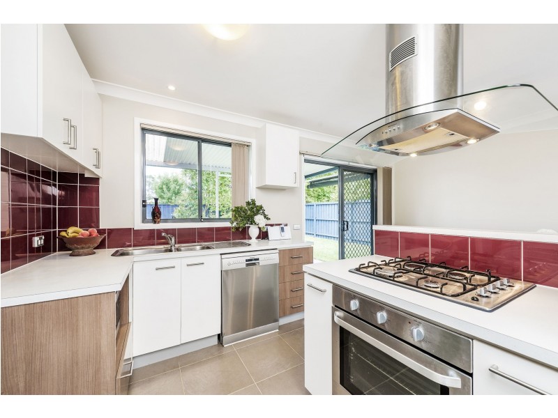 5 Whitfield Parade, Hammondville NSW 2170