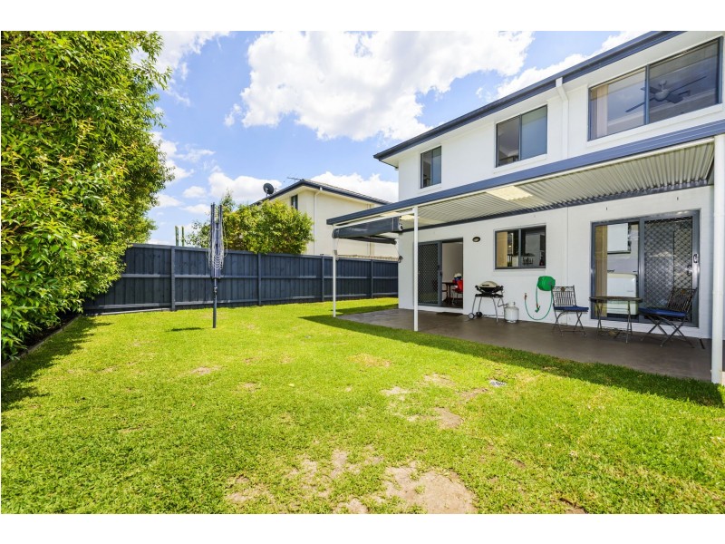 5 Whitfield Parade, Hammondville NSW 2170