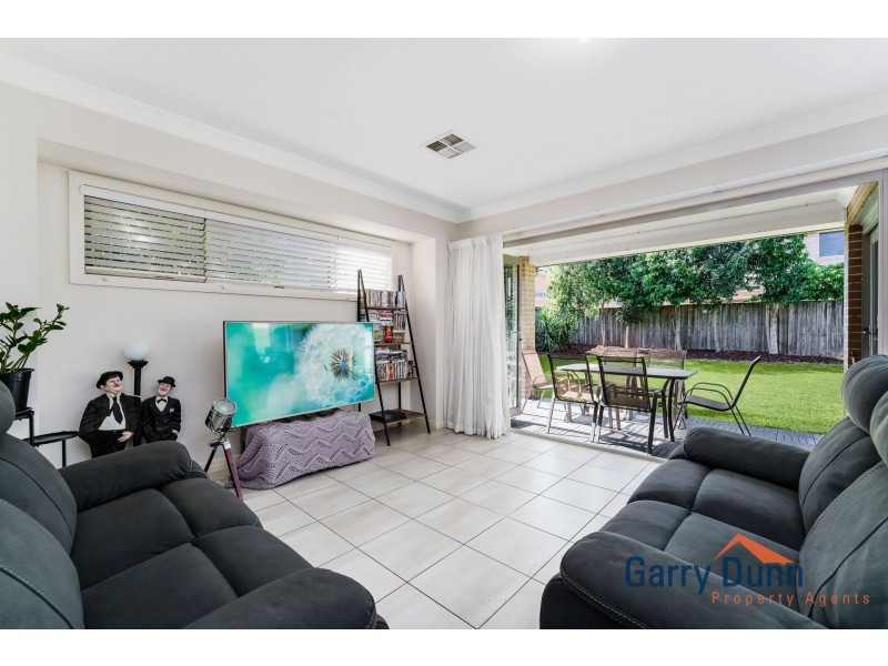 5 McKinnon Close, Holsworthy NSW 2173