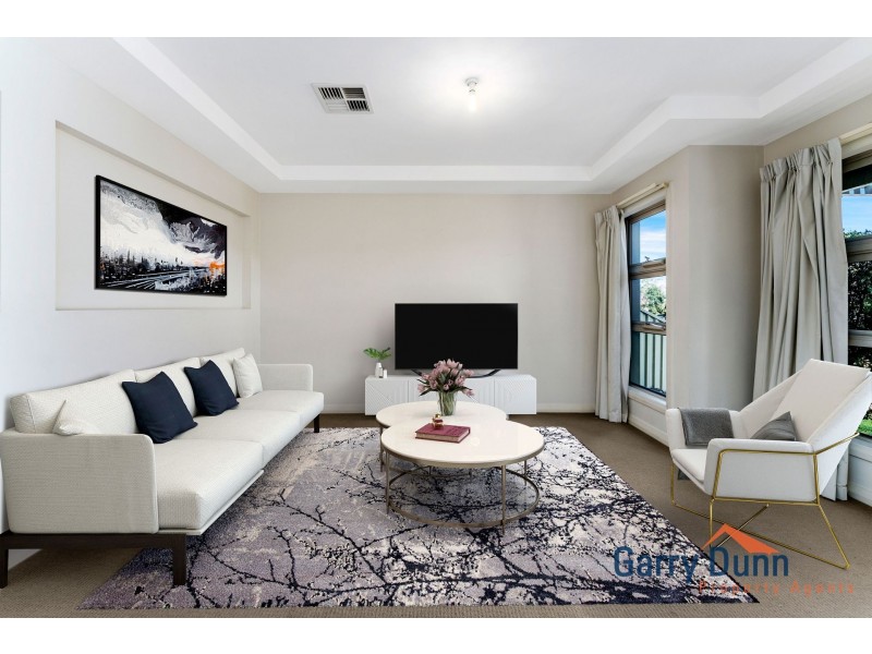 5 McKinnon Close, Holsworthy NSW 2173