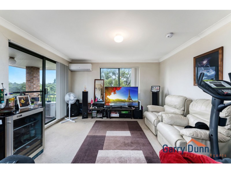35/211 Mead Place, Chipping Norton NSW 2170