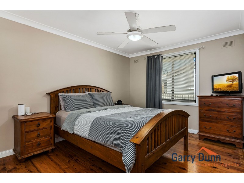 31 Bradey Avenue, Hammondville NSW 2170